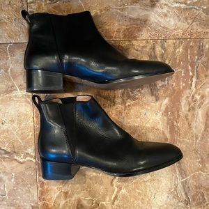 Madewell black leather booties